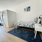 Dml Guest house *